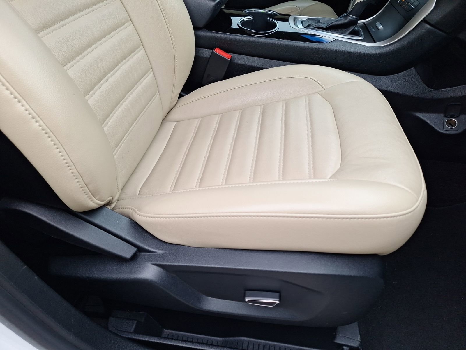 Used 2016 Ford Edge SEL w/ Equipment Group 201A FWD image 33