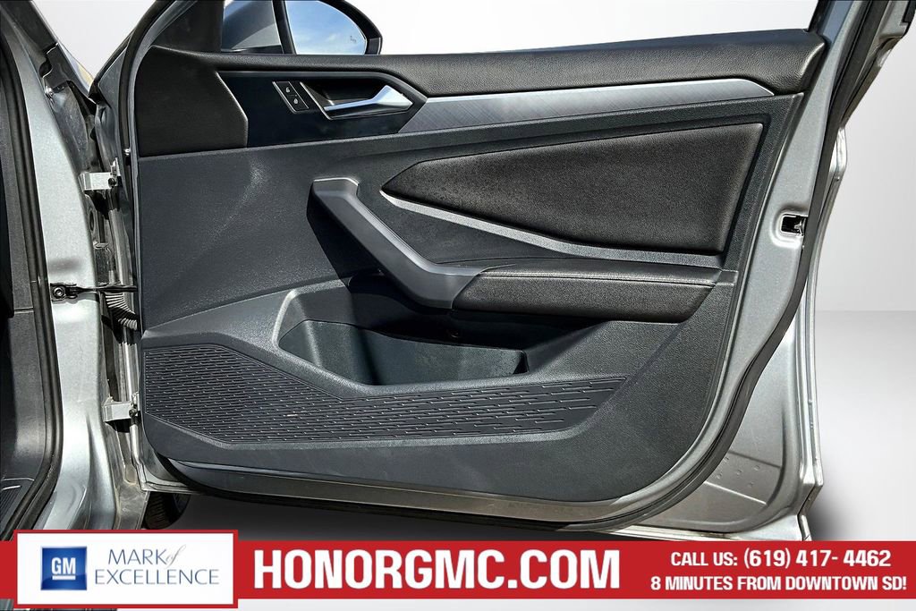 Used 2024 Volkswagen Jetta SE image 27