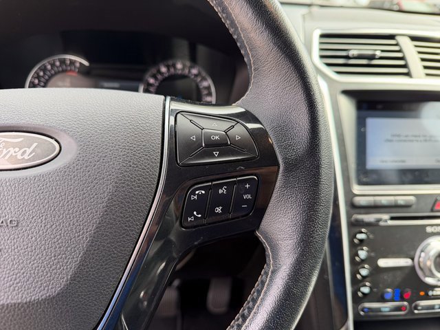 Used 2018 Ford Explorer Platinum image 10