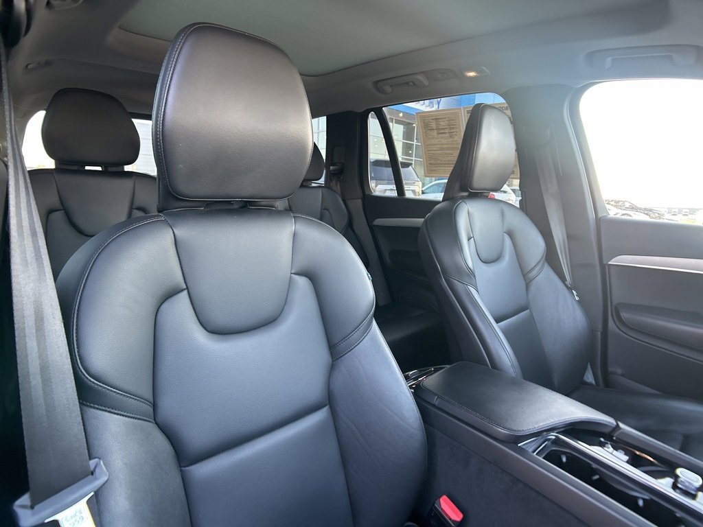 Used 2023 Volvo XC90 B5 Core image 45