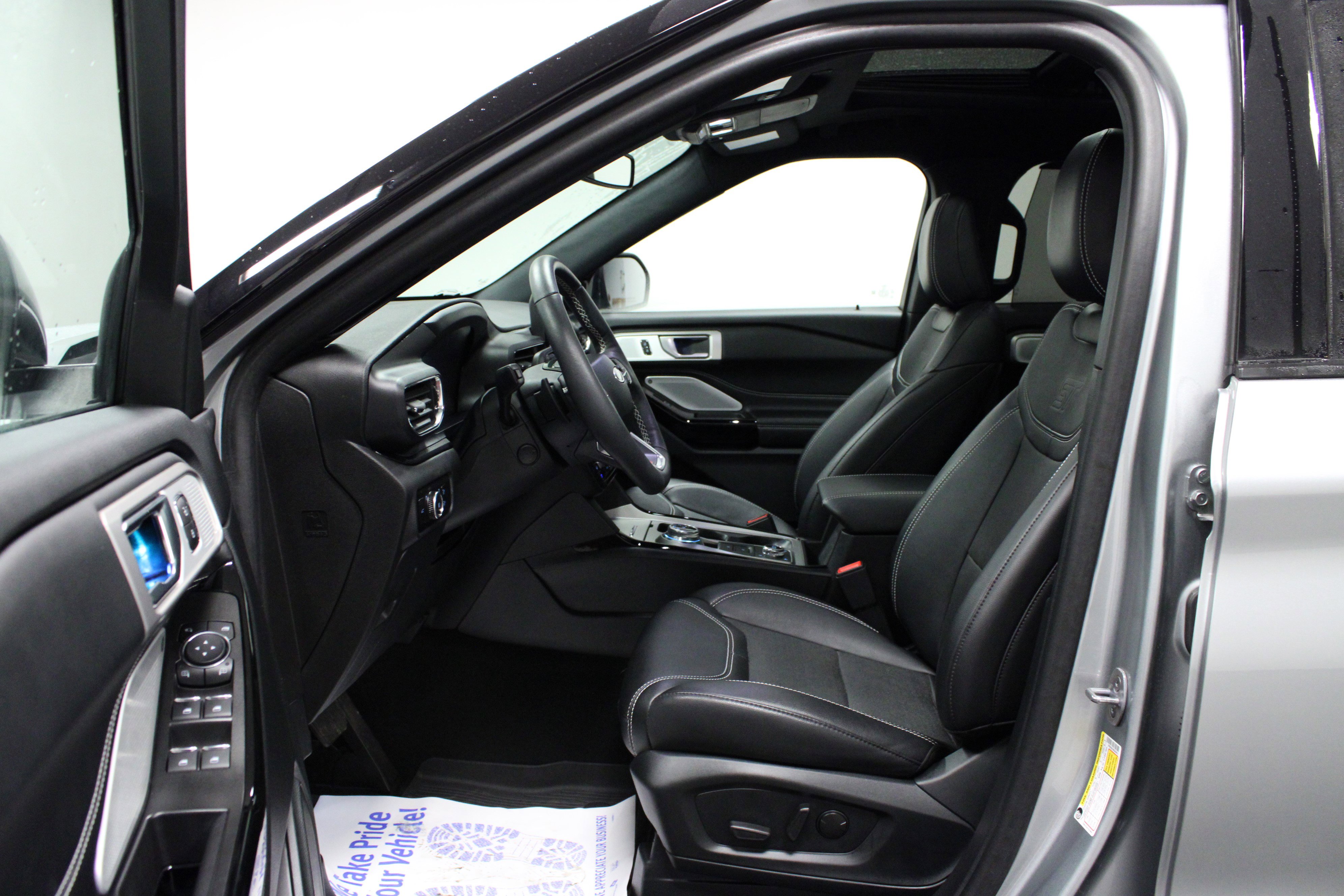 Used 2024 Ford Explorer ST w/ Equipment Group 401A image 12