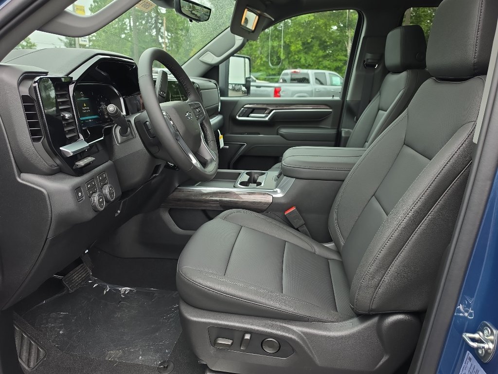 New 2026 Chevrolet Silverado 3500 LTZ w/ LTZ Plus Package AWD/4WD image 18