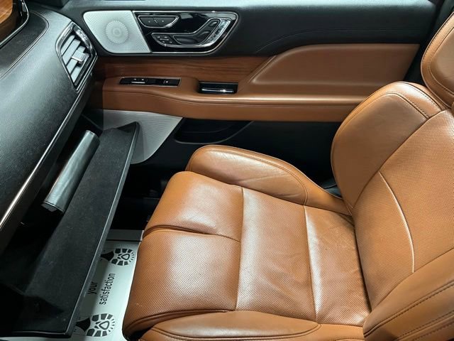 Used 2018 Lincoln Navigator L Reserve AWD/4WD image 41