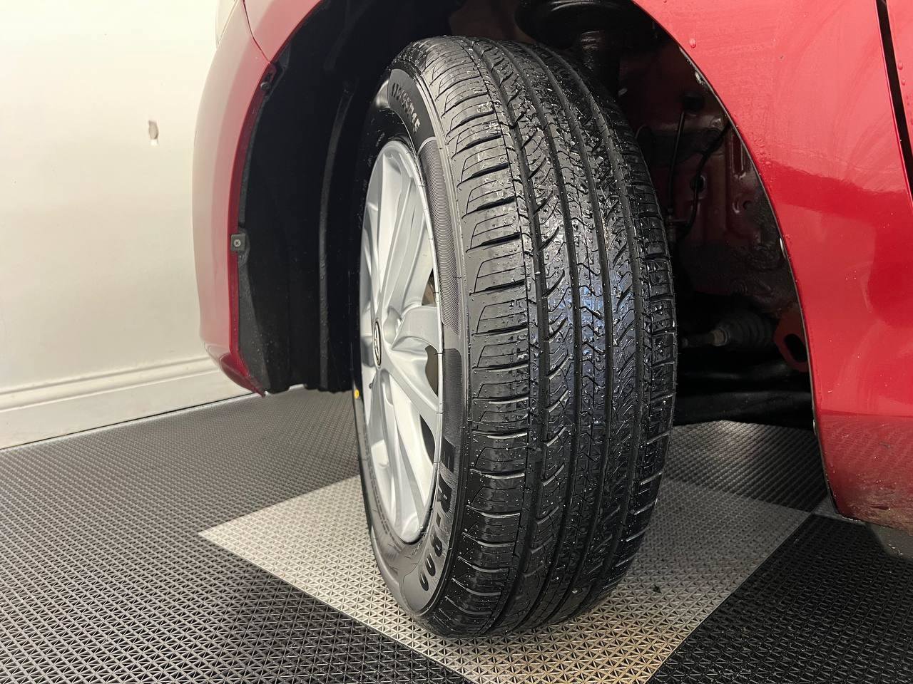 Used 2018 Toyota Yaris LE image 30