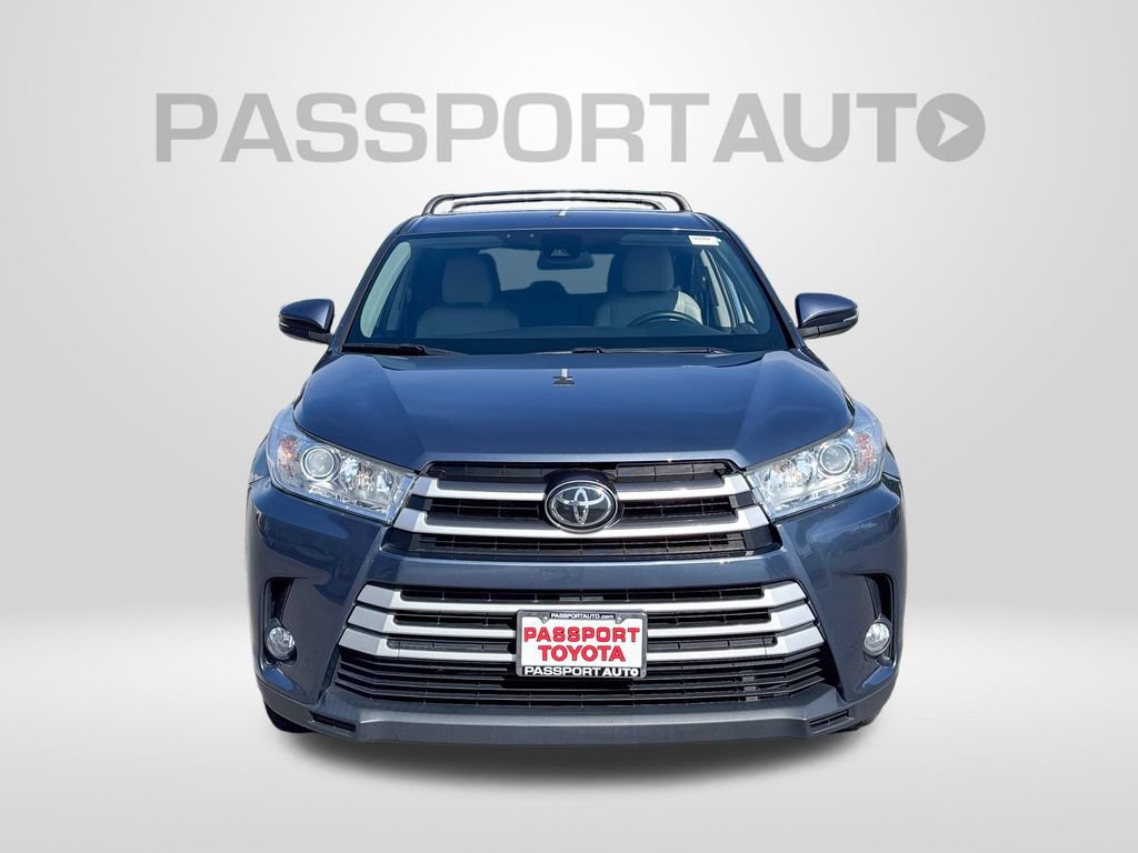 Used 2019 Toyota Highlander Plus AWD/4WD image 12