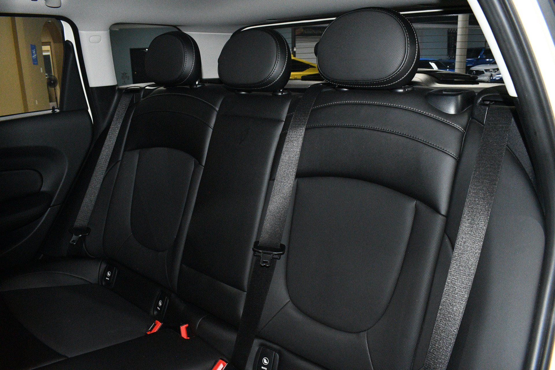 Used 2016 MINI Cooper Clubman FWD image 15
