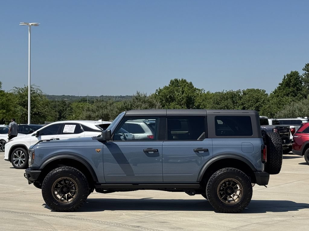 Used 2024 Ford Bronco Badlands AWD/4WD image 3