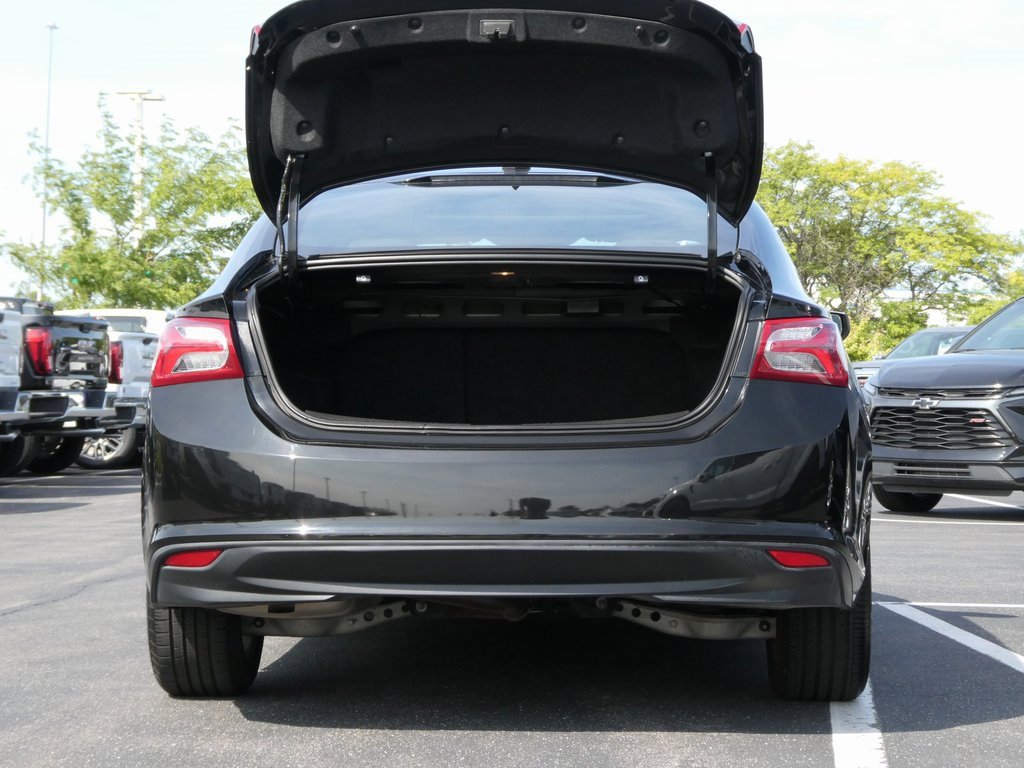 Used 2022 Chevrolet Malibu LT image 24