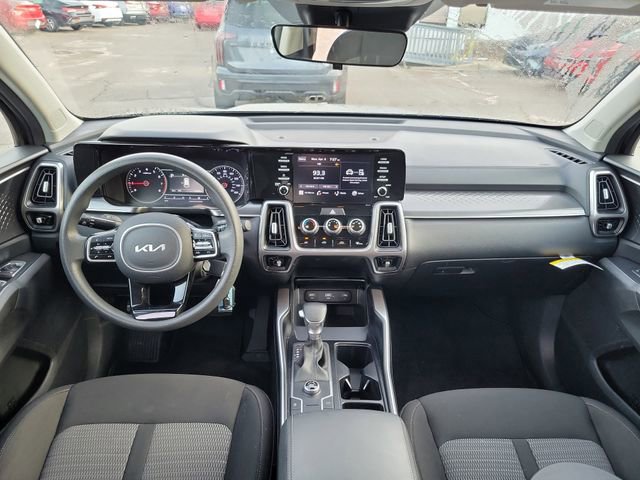 Used 2022 Kia Sorento LX image 25