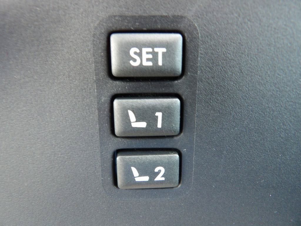Used 2021 Subaru Ascent Limited w/ Technology Package AWD/4WD image 14