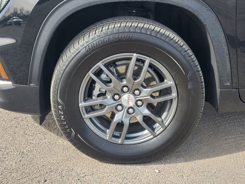 Used 2025 GMC Acadia Elevation image 13