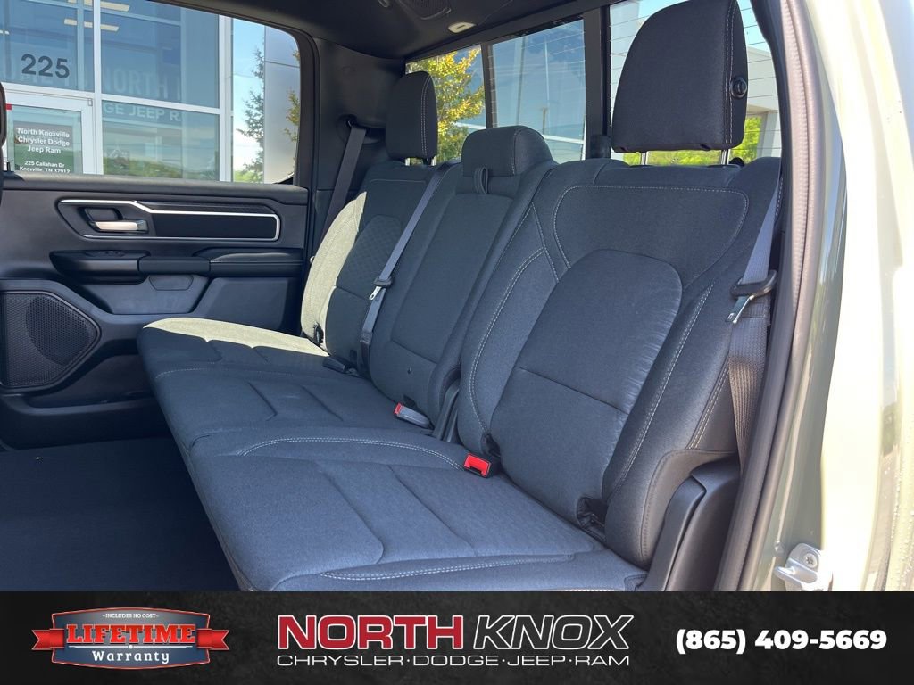 New 2026 RAM 1500 Big Horn AWD/4WD image 13