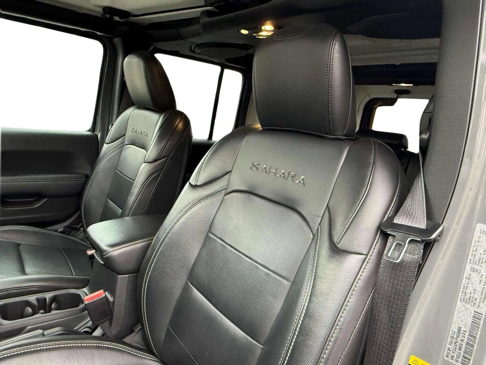 Used 2023 Jeep Wrangler Unlimited Sahara image 19