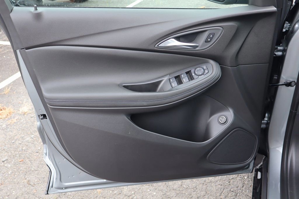 New 2026 Buick Encore GX Sport Touring w/ Comfort Package image 9
