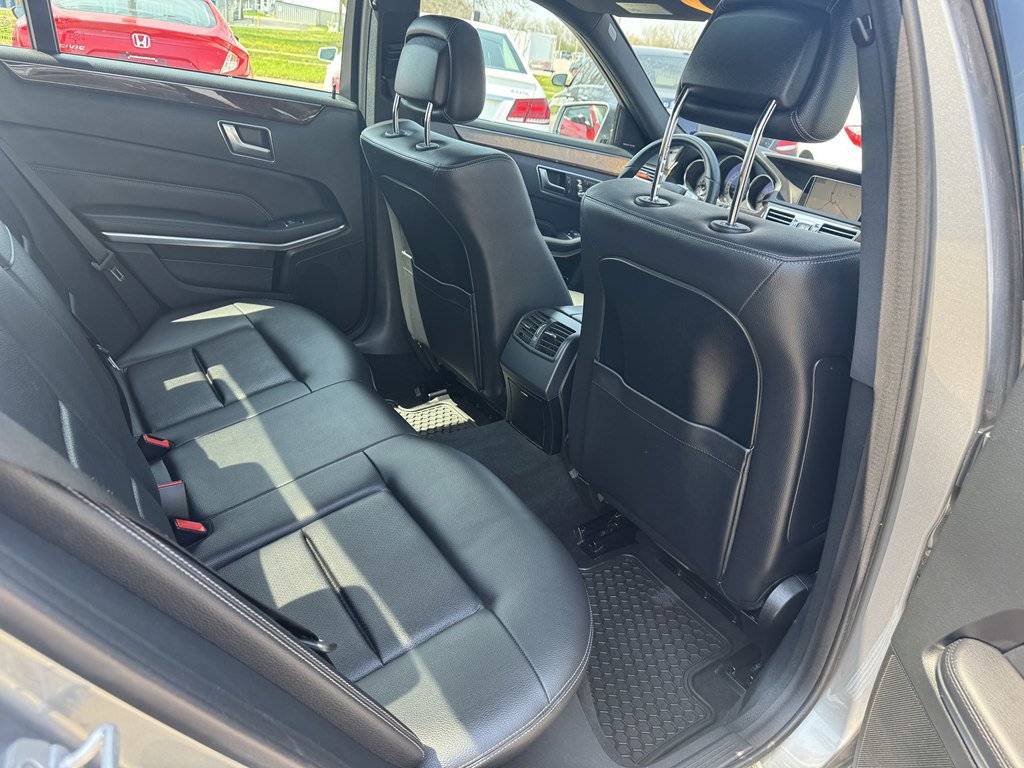Used 2014 Mercedes-Benz E 350 4MATIC Sedan image 14