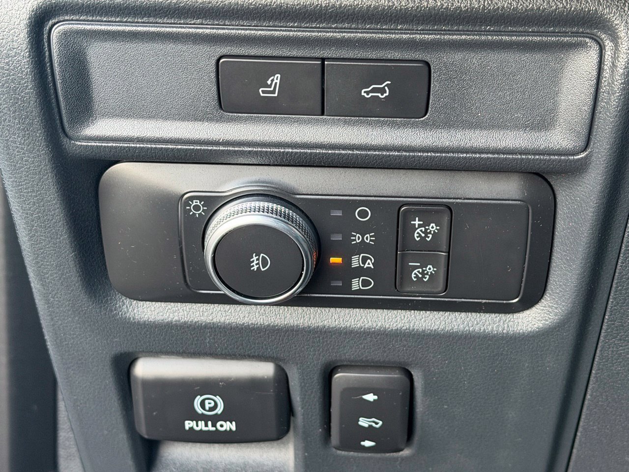 Used 2022 Ford Expedition Limited RWD image 20