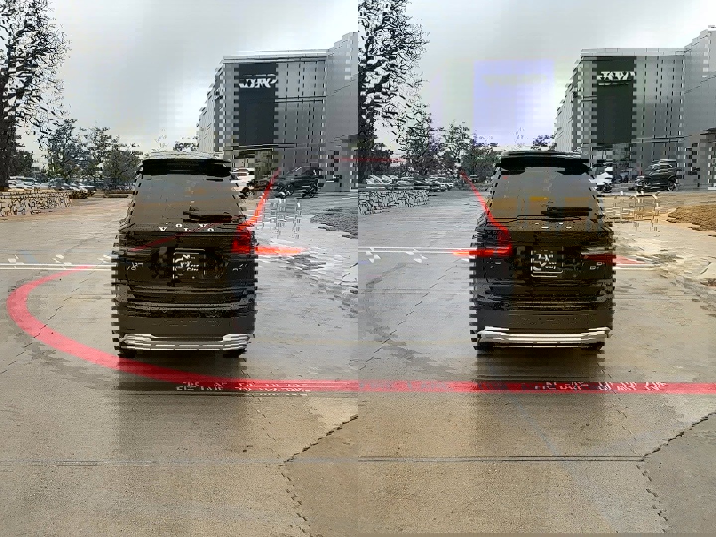 Certified 2023 Volvo V90 B6 Cross Country Plus image 5