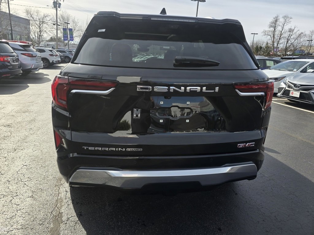 Used 2026 GMC Terrain Denali image 7
