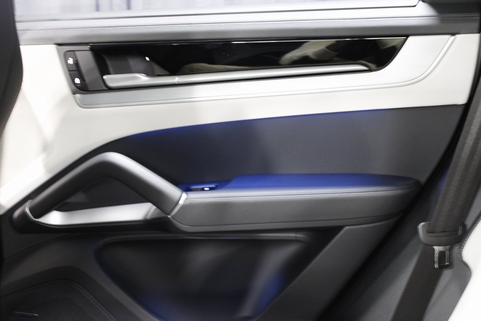 New 2026 Porsche Cayenne S image 22