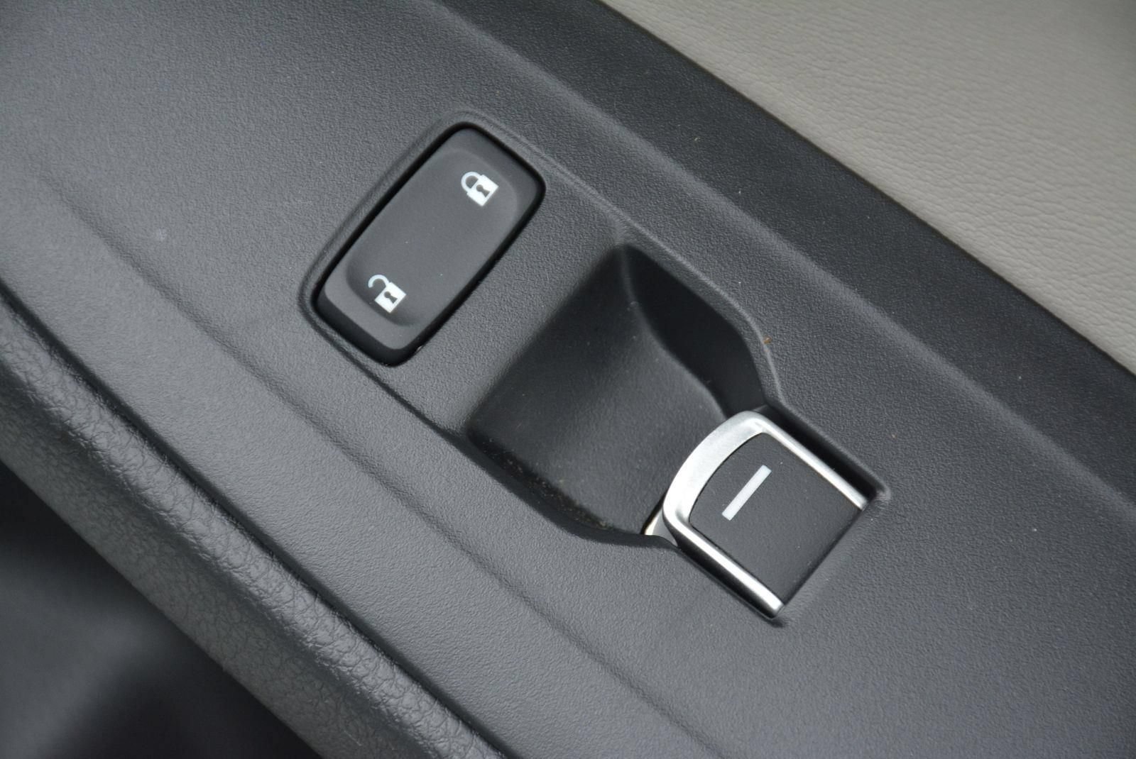 Used 2018 Honda Accord EX image 22