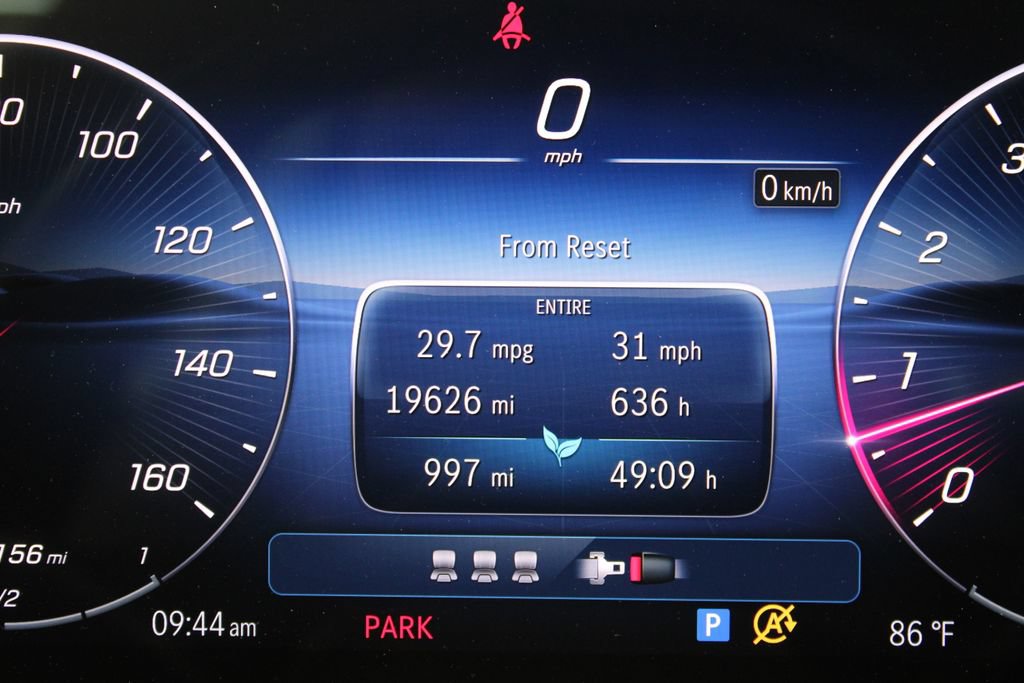Used 2025 Mercedes-Benz C 300 Sedan image 32