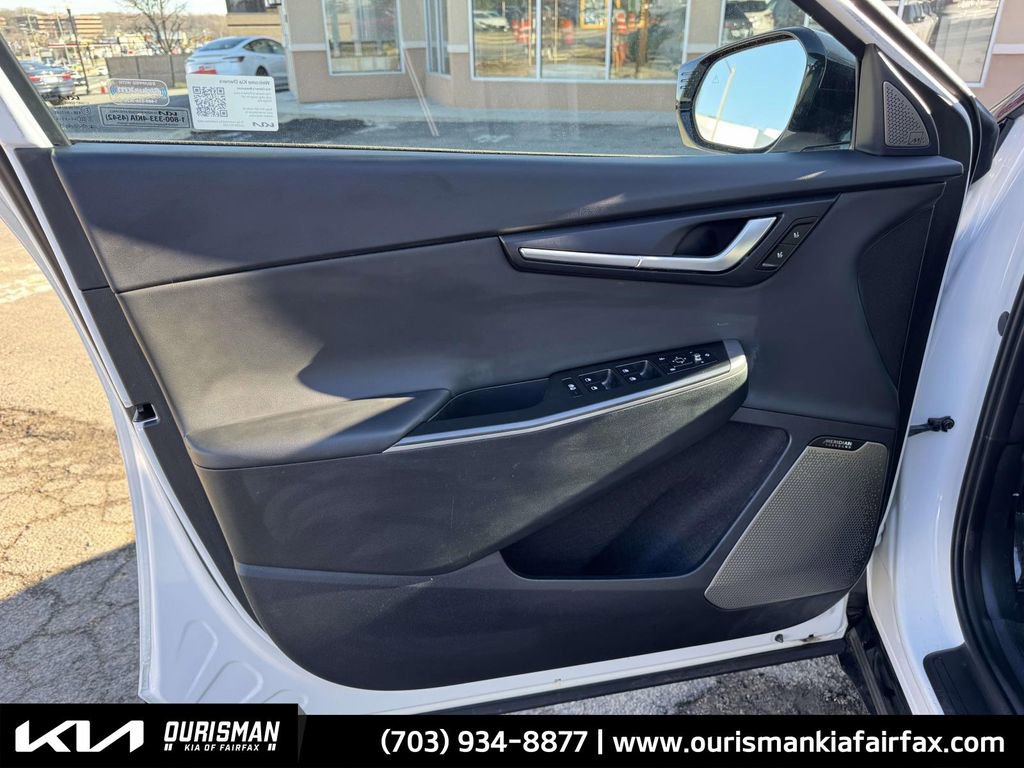 Used 2023 Kia EV6 Wind image 23