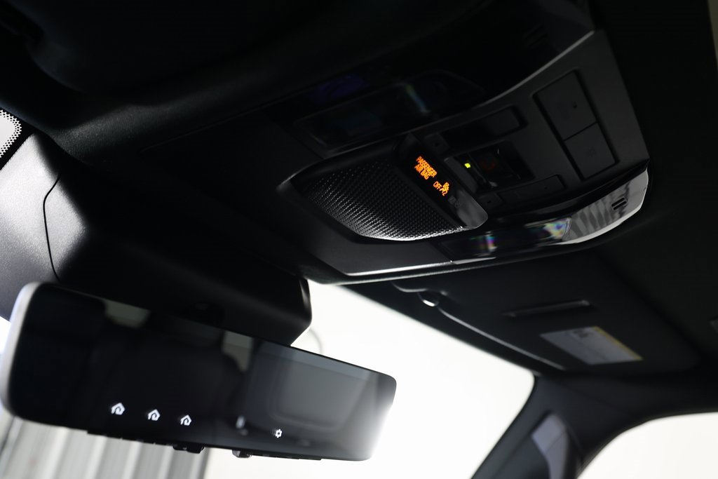 Used 2025 Lexus GX 550 image 38