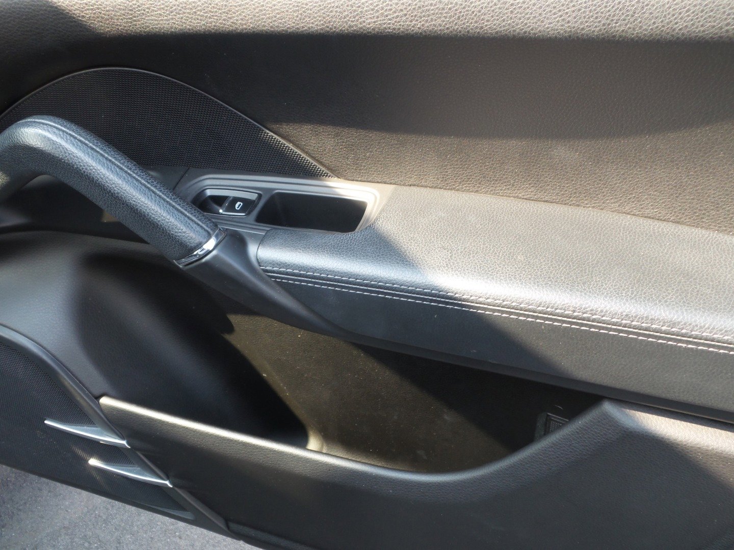 Used 2013 Porsche Cayenne GTS image 47