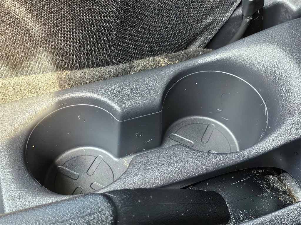 Used 2020 Nissan Kicks SR image 26