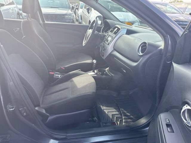 Used 2015 Nissan Versa SV FWD image 25