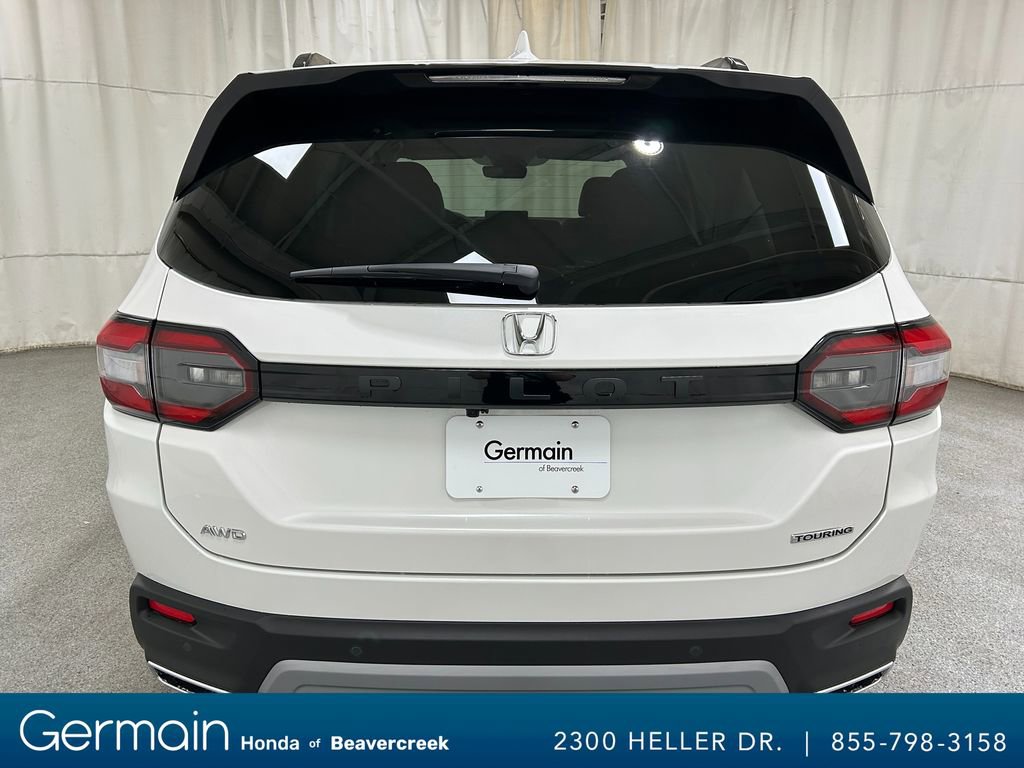 New 2025 Honda Pilot Touring image 6