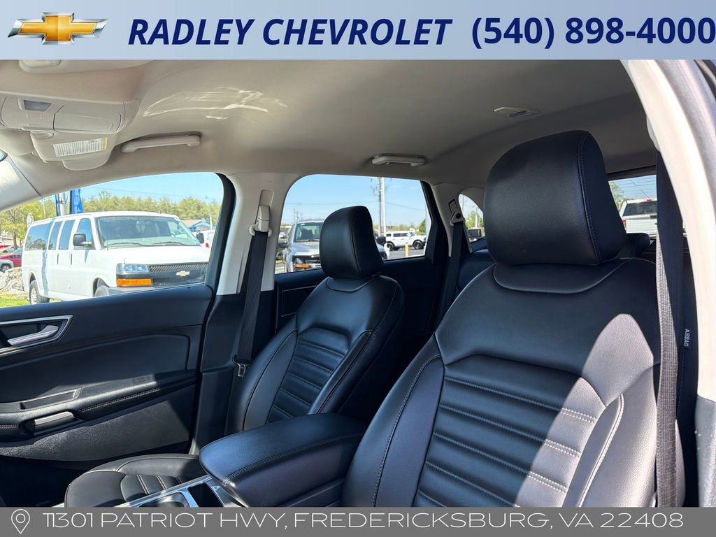 Used 2024 Ford Edge SEL image 2