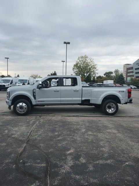 New 2026 Ford F450 Platinum image 4