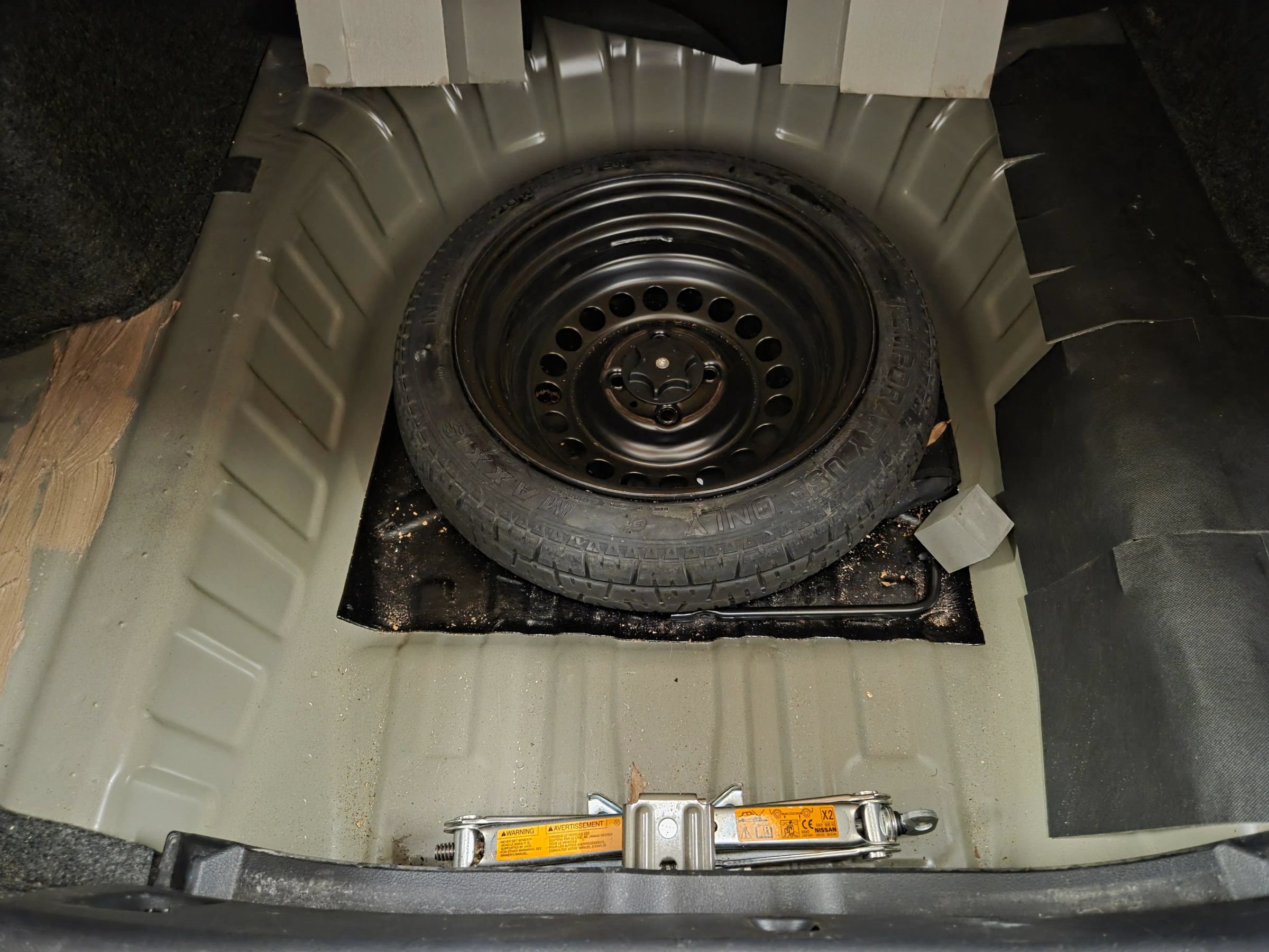 Used 2020 Nissan Versa S FWD image 34