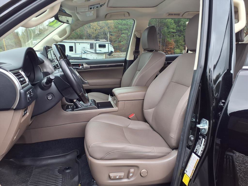 Used 2022 Lexus GX 460 Premium w/ Accessory Package image 14