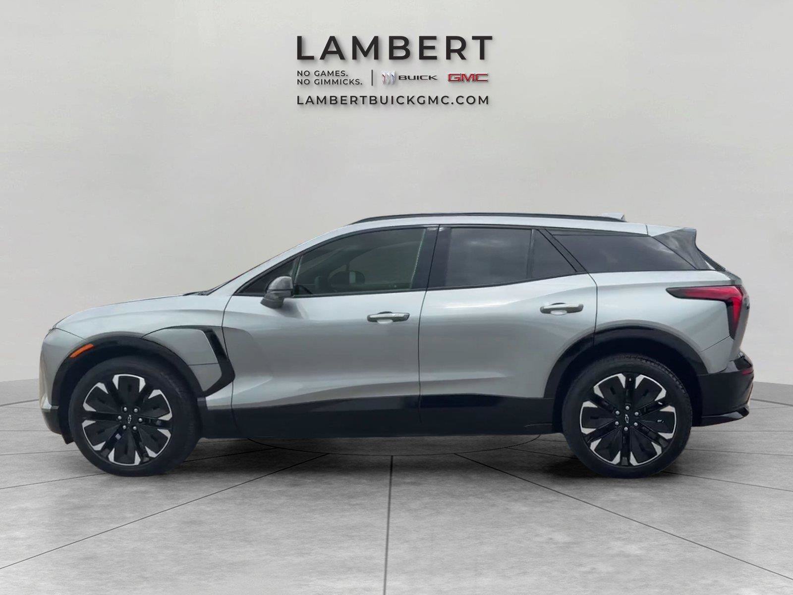 Used 2025 Chevrolet Blazer EV RS AWD/4WD image 2