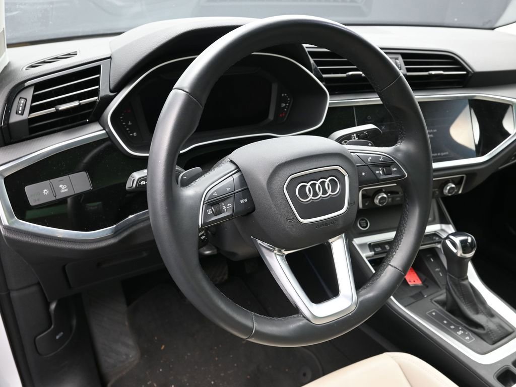 Used 2024 Audi Q3 2.0T Premium Plus w/ Premium Plus Package image 14
