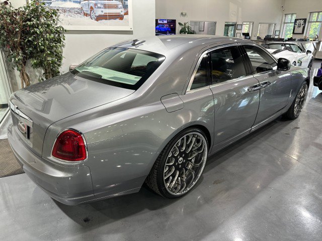 Used 2010 Rolls-Royce Ghost RWD image 31