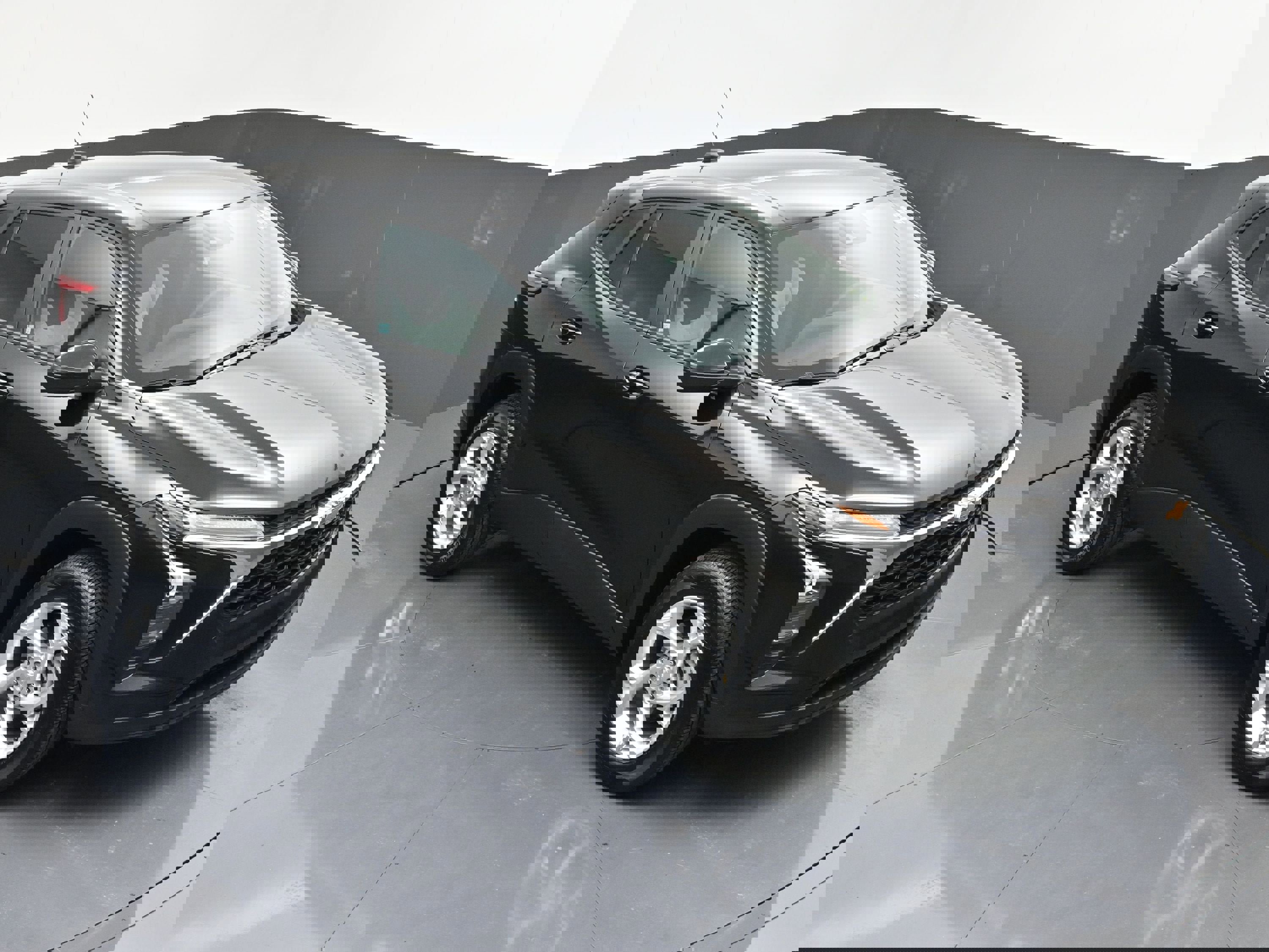 Certified 2025 Chevrolet Trax LS w/ LS Convenience Package image 40