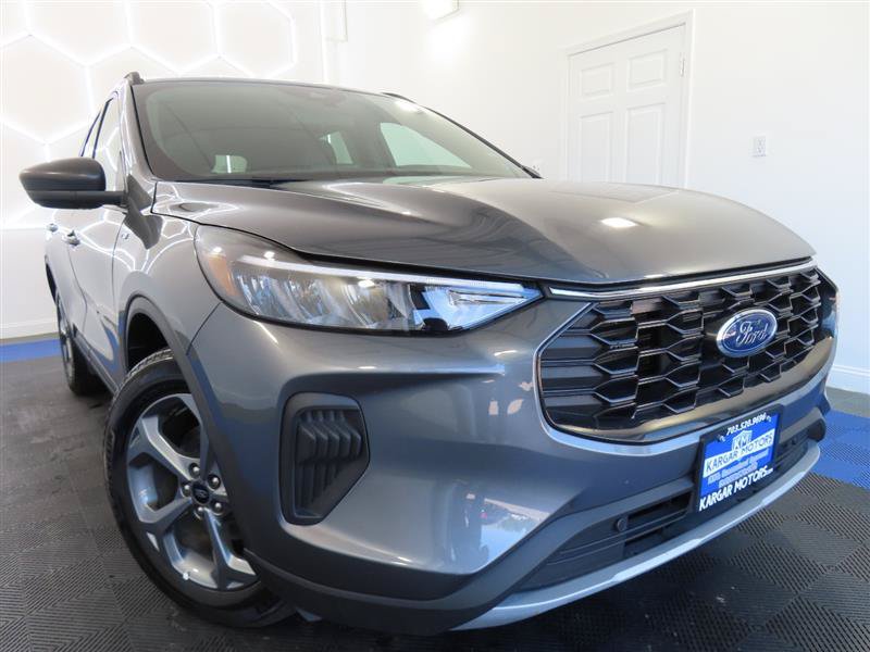 Used 2025 Ford Escape ST-Line FWD image 2