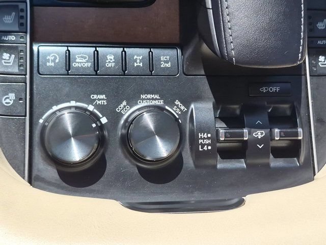 Used 2017 Lexus LX 570 4WD w/ Luxury Package image 25