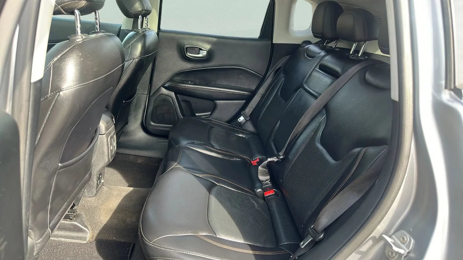 Used 2018 Jeep Compass Limited w/ Safe & Security Group AWD/4WD image 24