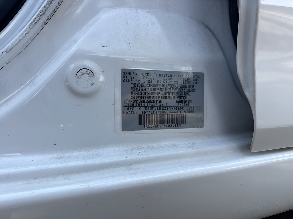 Used 2024 Nissan Versa SV FWD image 20