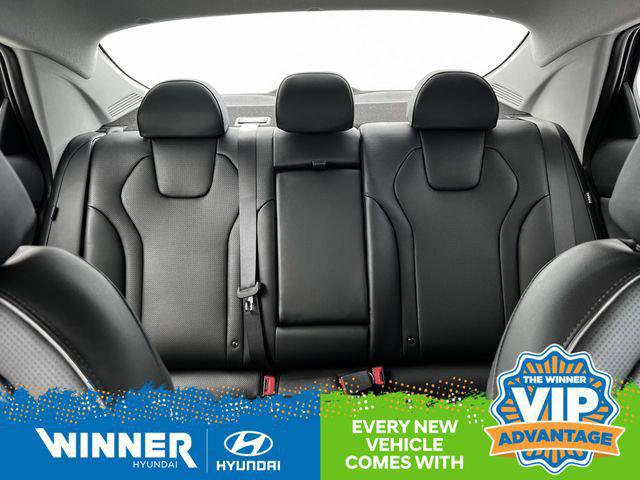 New 2025 Hyundai Elantra Limited image 17