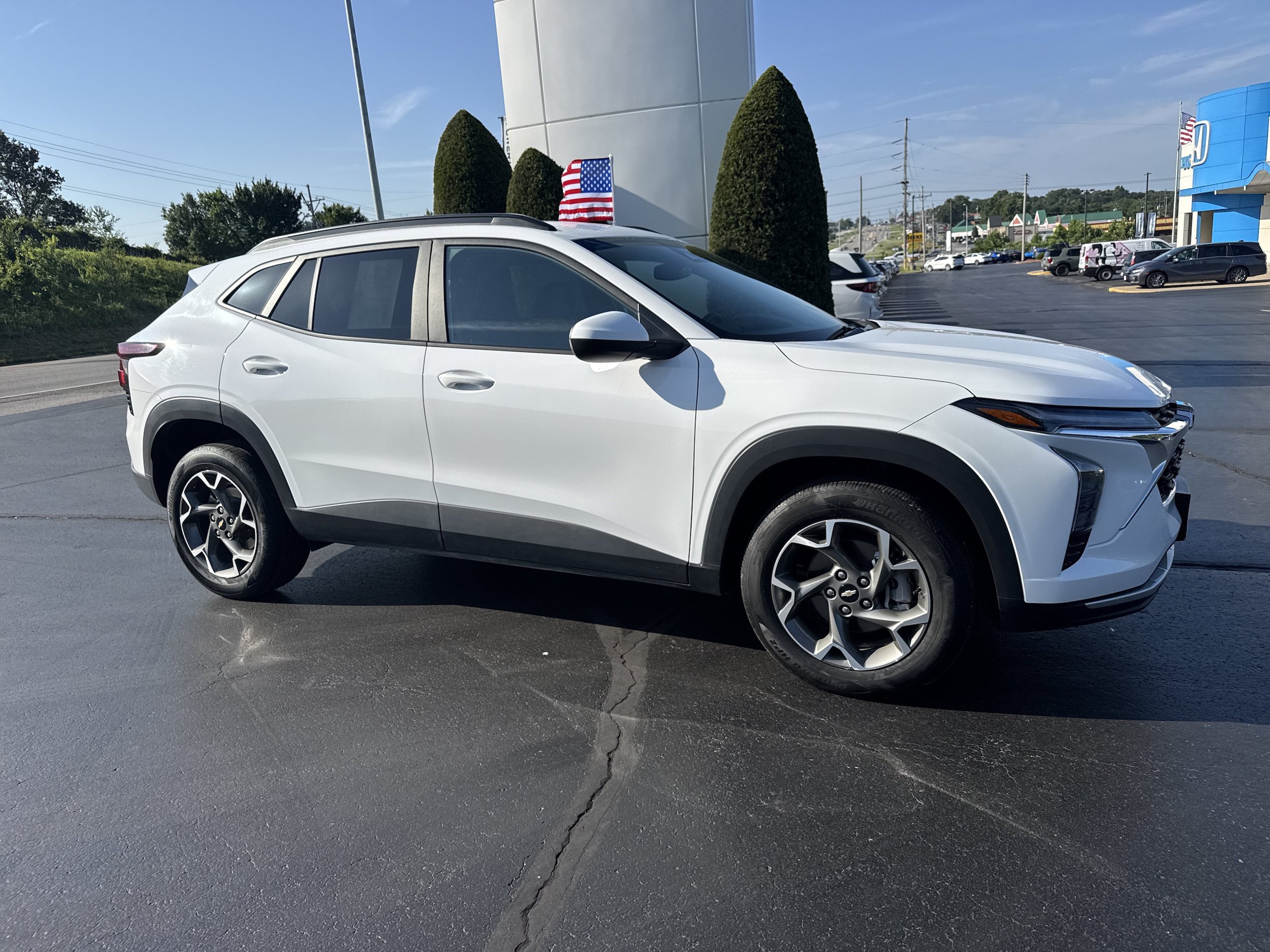 Used 2025 Chevrolet Trax LT