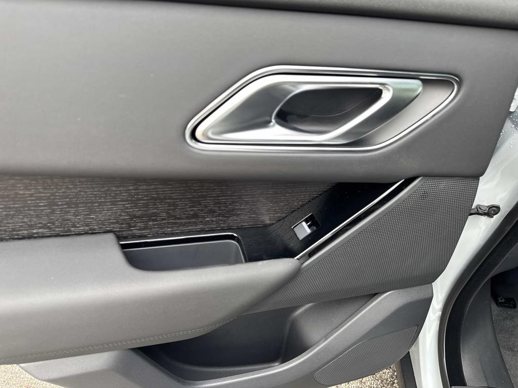 New 2026 Land Rover Range Rover Velar S AWD/4WD image 11