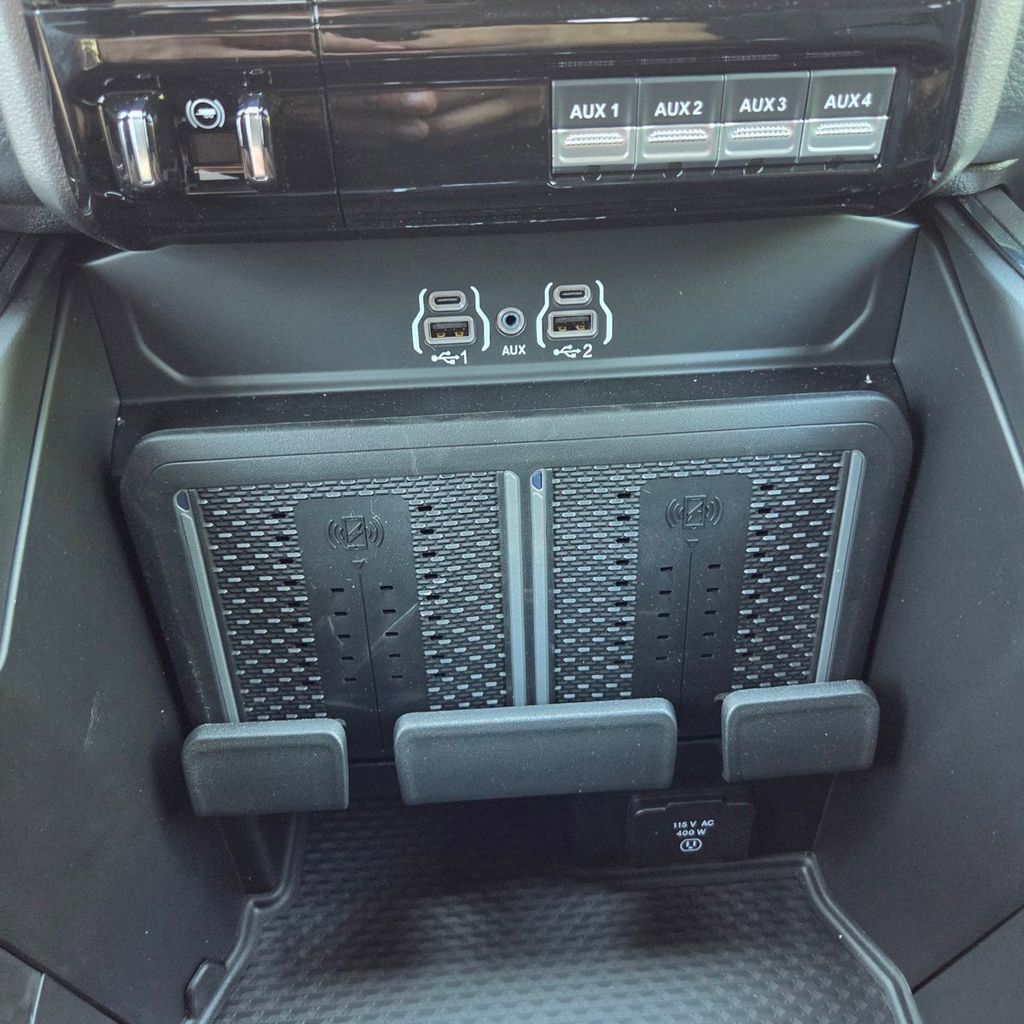 New 2026 RAM 3500 Laramie AWD/4WD image 20