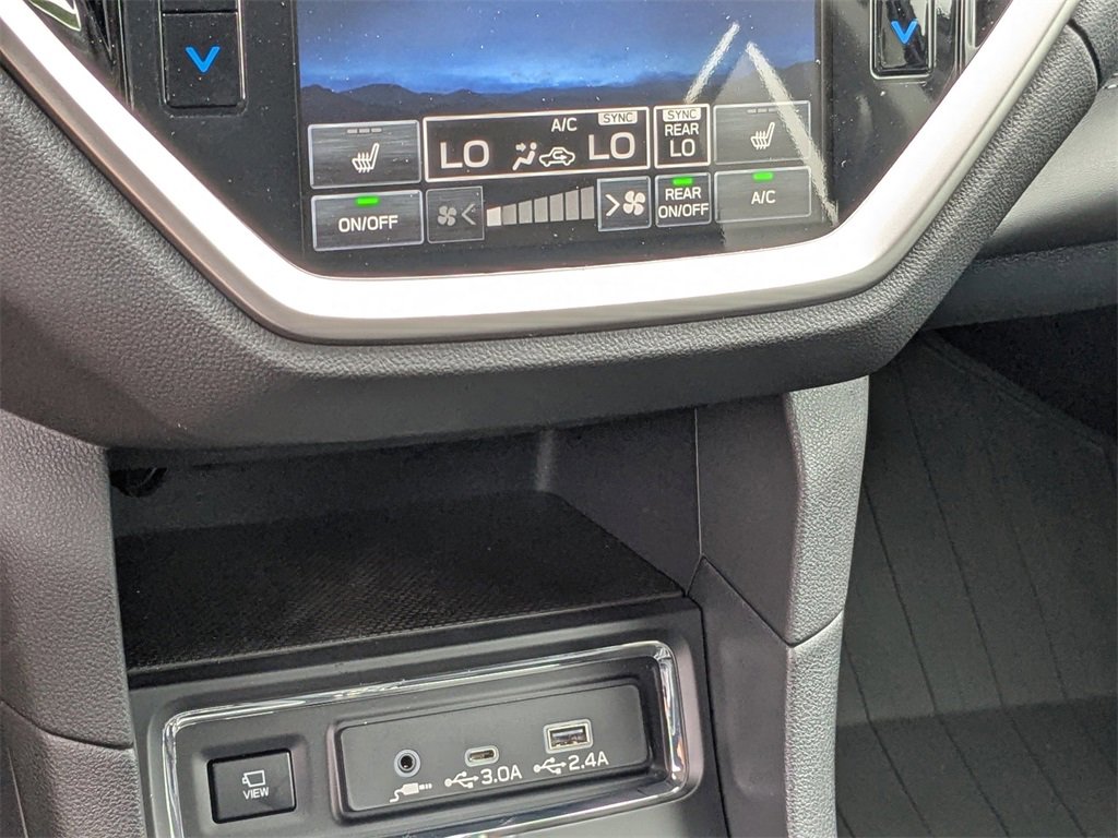New 2025 Subaru Ascent Limited image 16