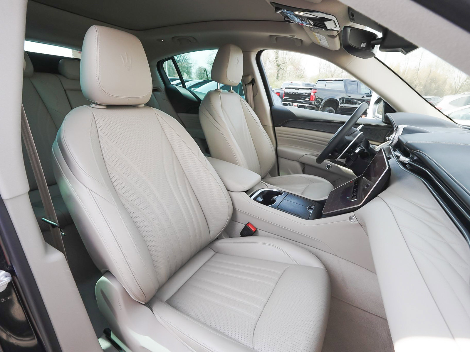 Used 2023 Maserati Grecale GT image 42