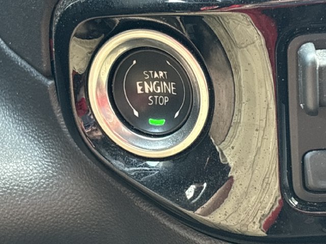 Used 2025 GMC Sierra 1500 SLT RWD image 8